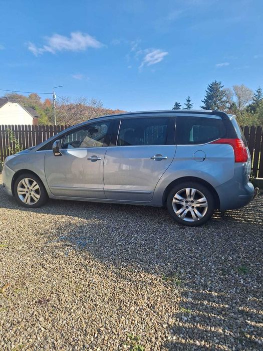Peugeot 5008 1.6 benzina an 2010