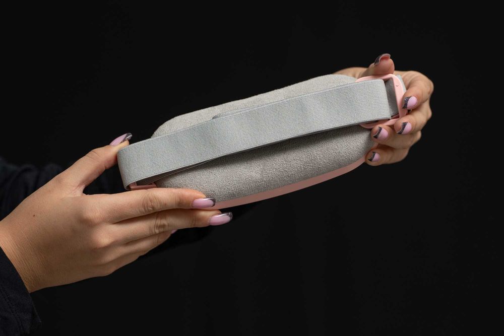 Загряващ и масажиращ колан за менструални болки