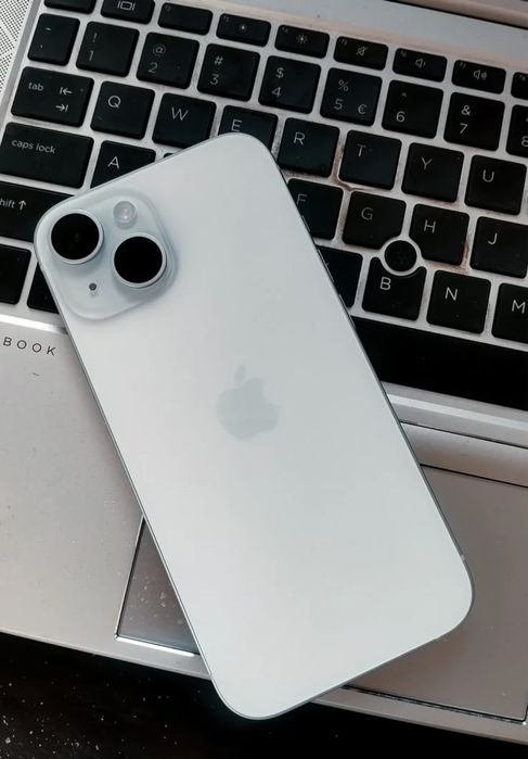 iPhone 15 128гб белый