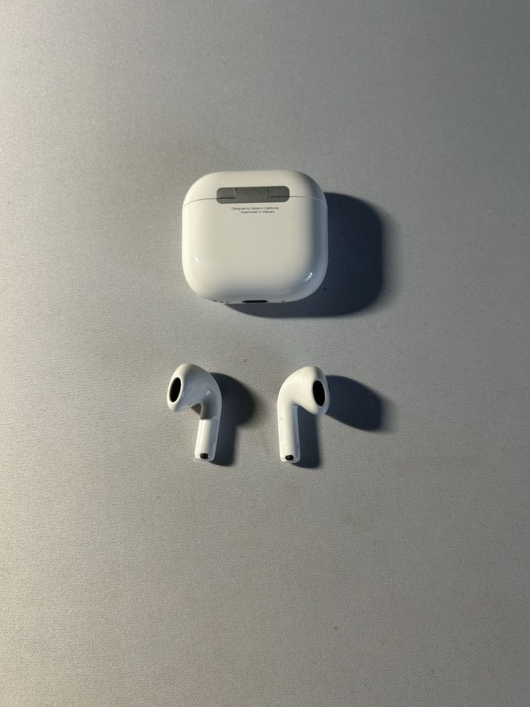 Airpods 4 (ANC) НОВИ! Забележка по цената може да се направи!!