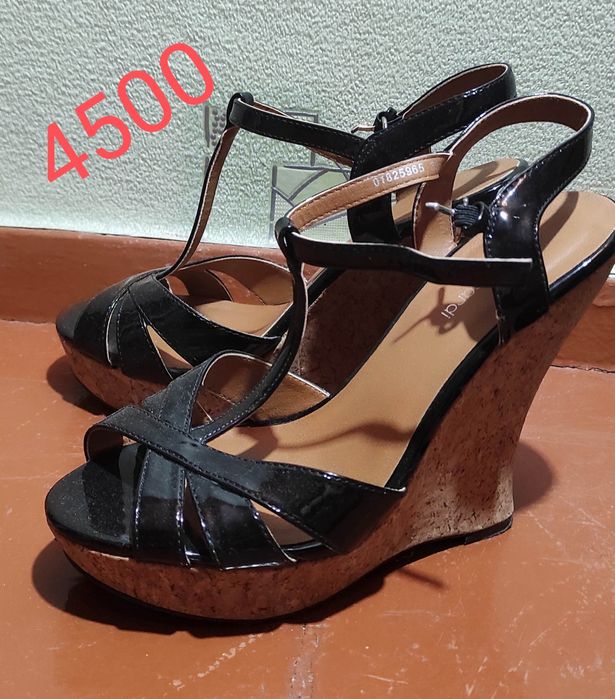 Продам туфли, босоножки