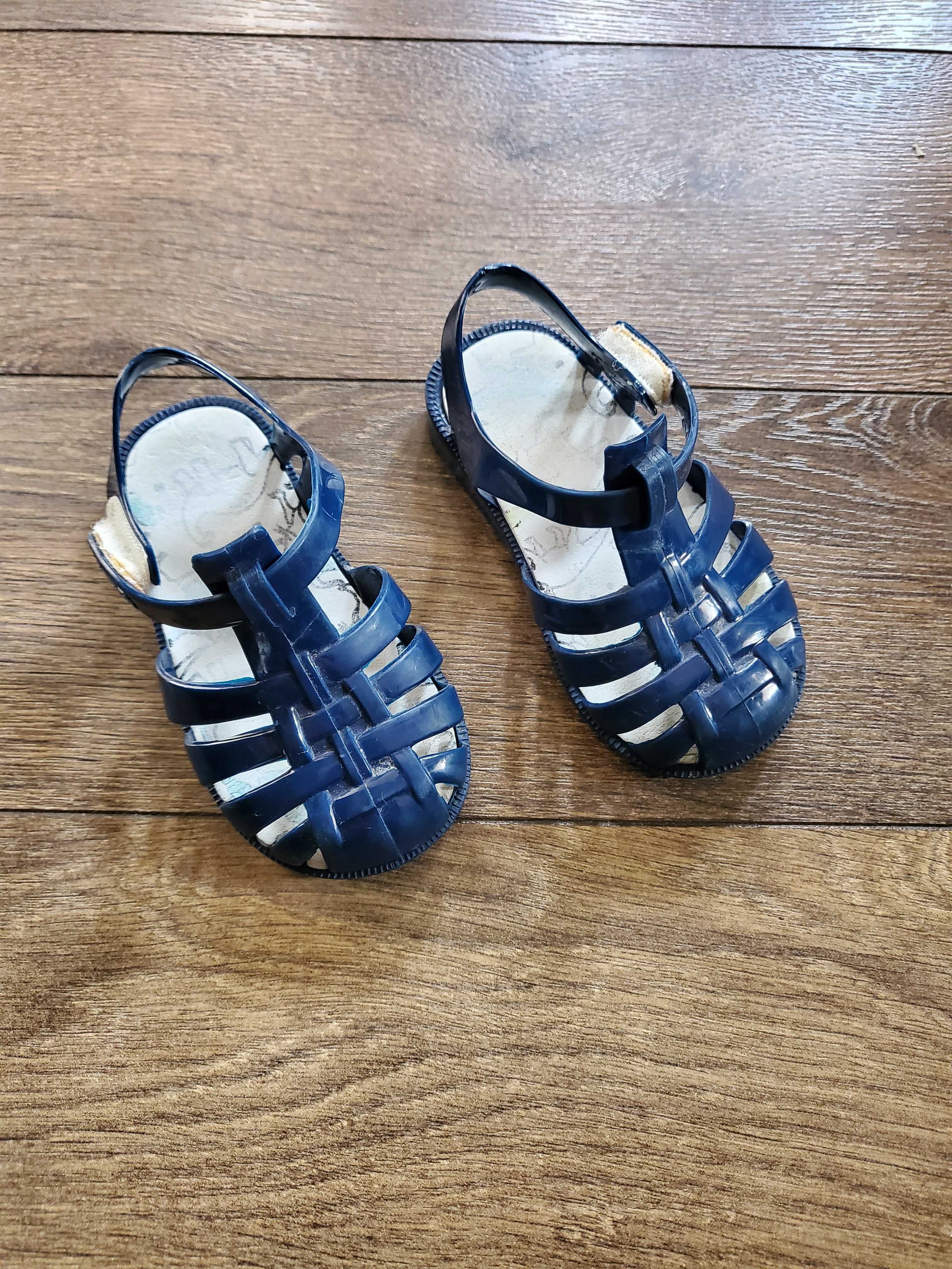 Детски сандали Nike,обувки пантофи и ботуши 20 и 21 номер Primark