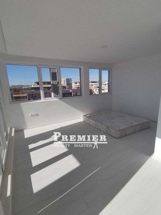 Продава се Тристаен апартамент в Свети Влас - 130 кв.м за 1402 €/кв.м - Снимка #11