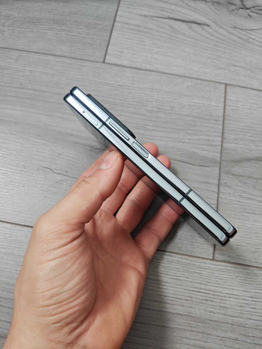 Samsung Galaxy Z Fold 4 pentru piese