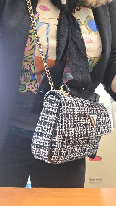 Нова чанта GUESS