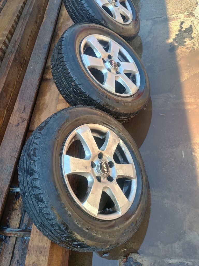 Oferta cauciucuri vara 195/65 R15 Taurus noi plus jante aliaj