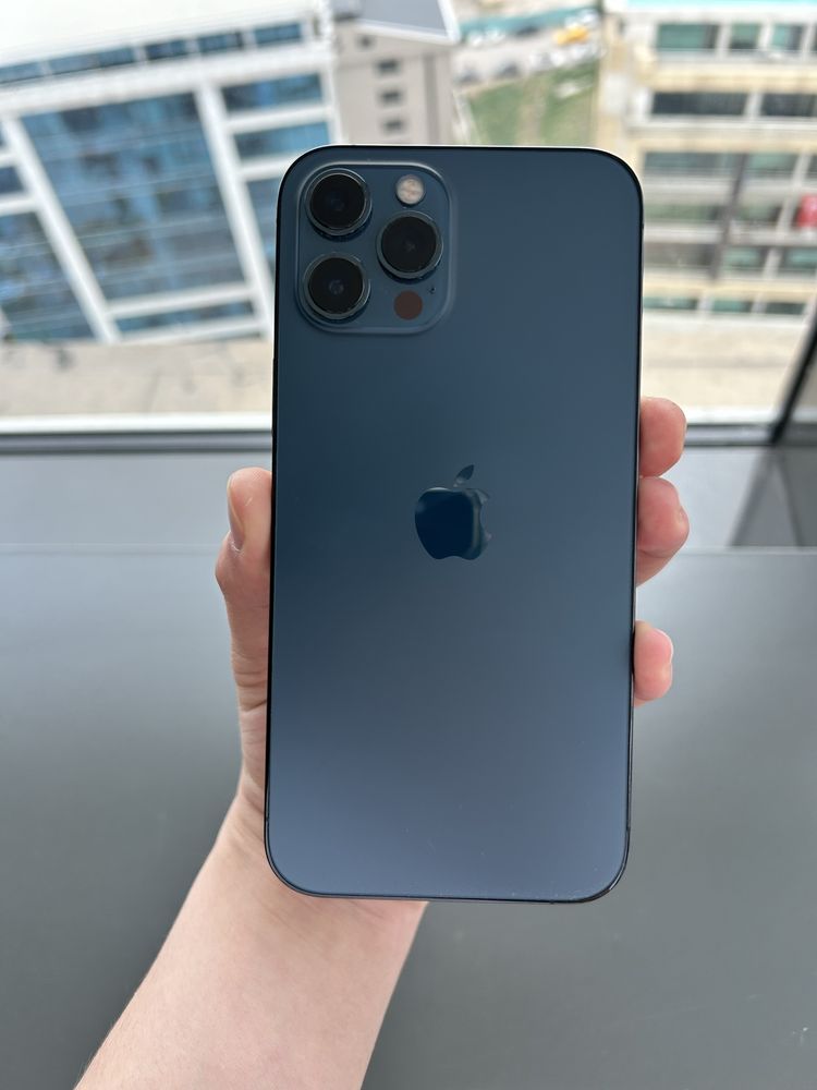 Продам Iphone 12 pro max