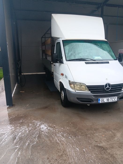 Vând Mercedes sprinter carosata motor 2.7 mai multe detalii la telefon