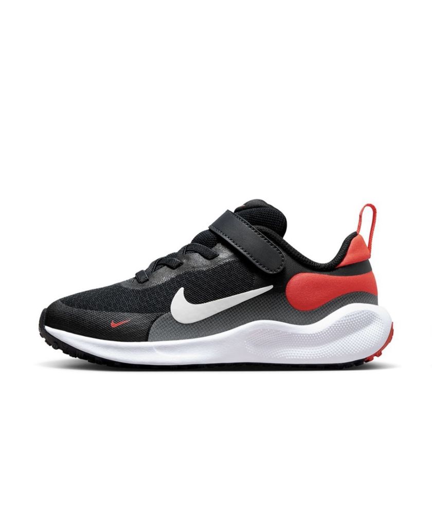 Vand Nike Revolution 7