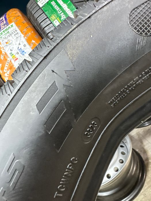 Austone 235/60/18 zimniy