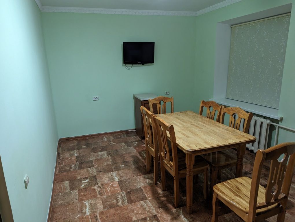 Продам квартиру - 120 квадратов, 3 комнаты