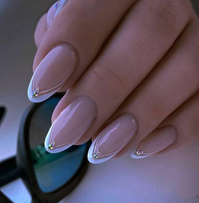 Aplic  unghii cu Gel