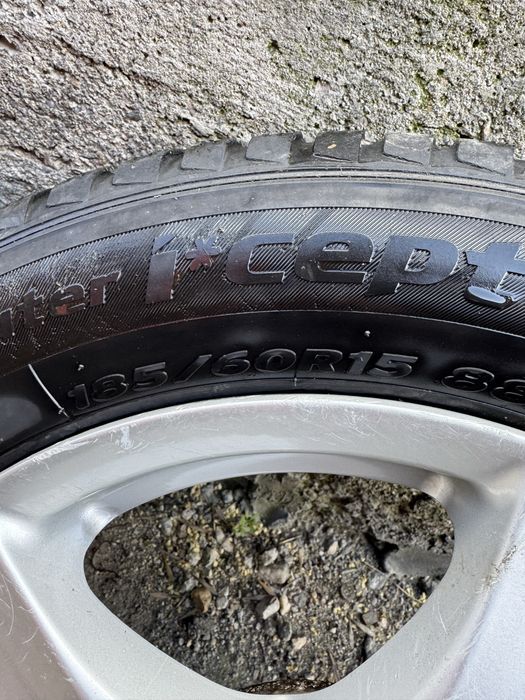 Jante R15 cu anvelope Wolkswagen Polo