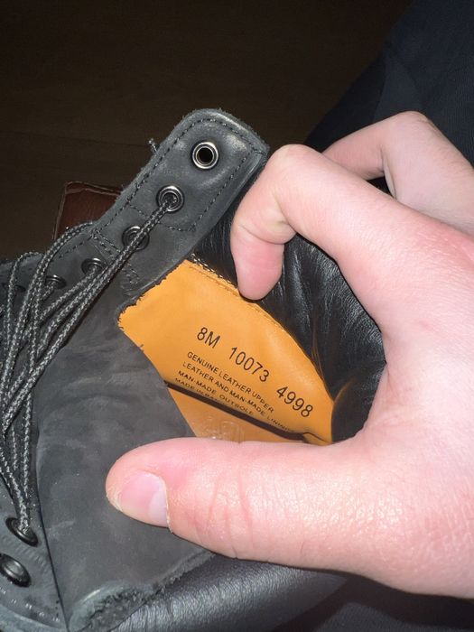 Schimb timbs negri cu cei crem