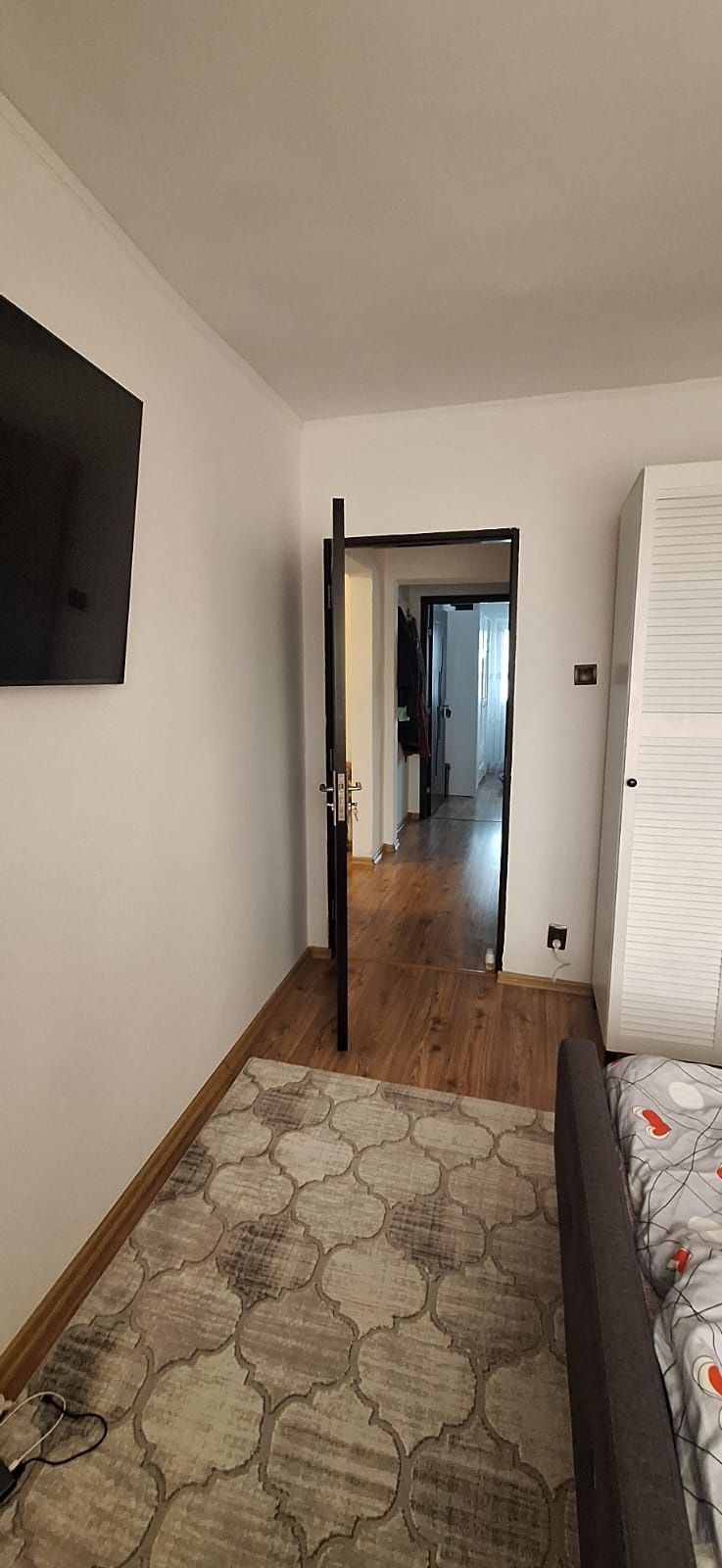 Apartament 3 camere, micro 11, decomandat