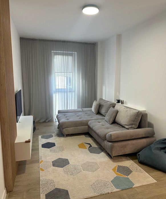 De închiriat - Apartament finisat în bloc nou, zona Casa Crișan