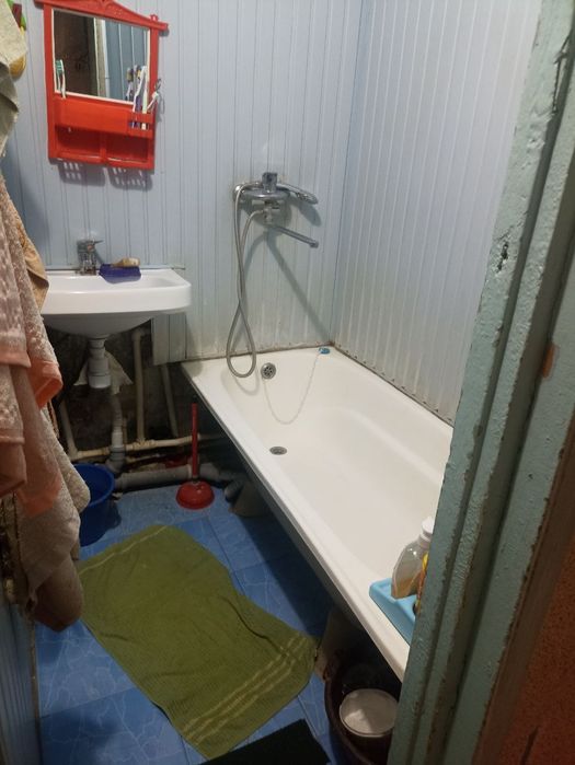 Buxoro shahar markazidan 5 xonali kvartira sotiladi