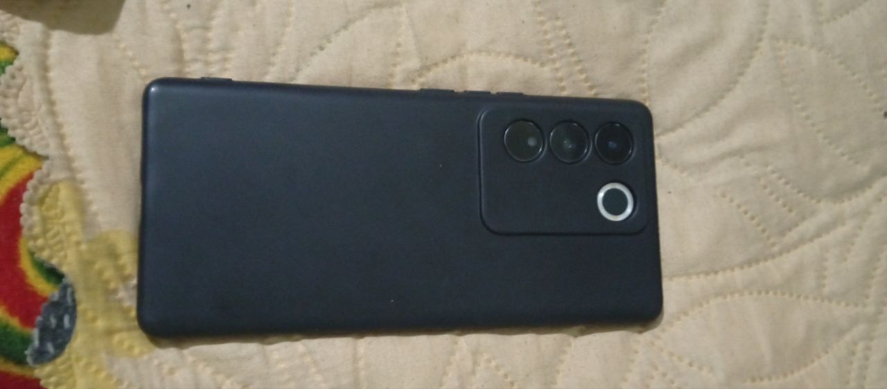 Vivo v27 5G  obmen bor Pul zarur 1.9 oxiri