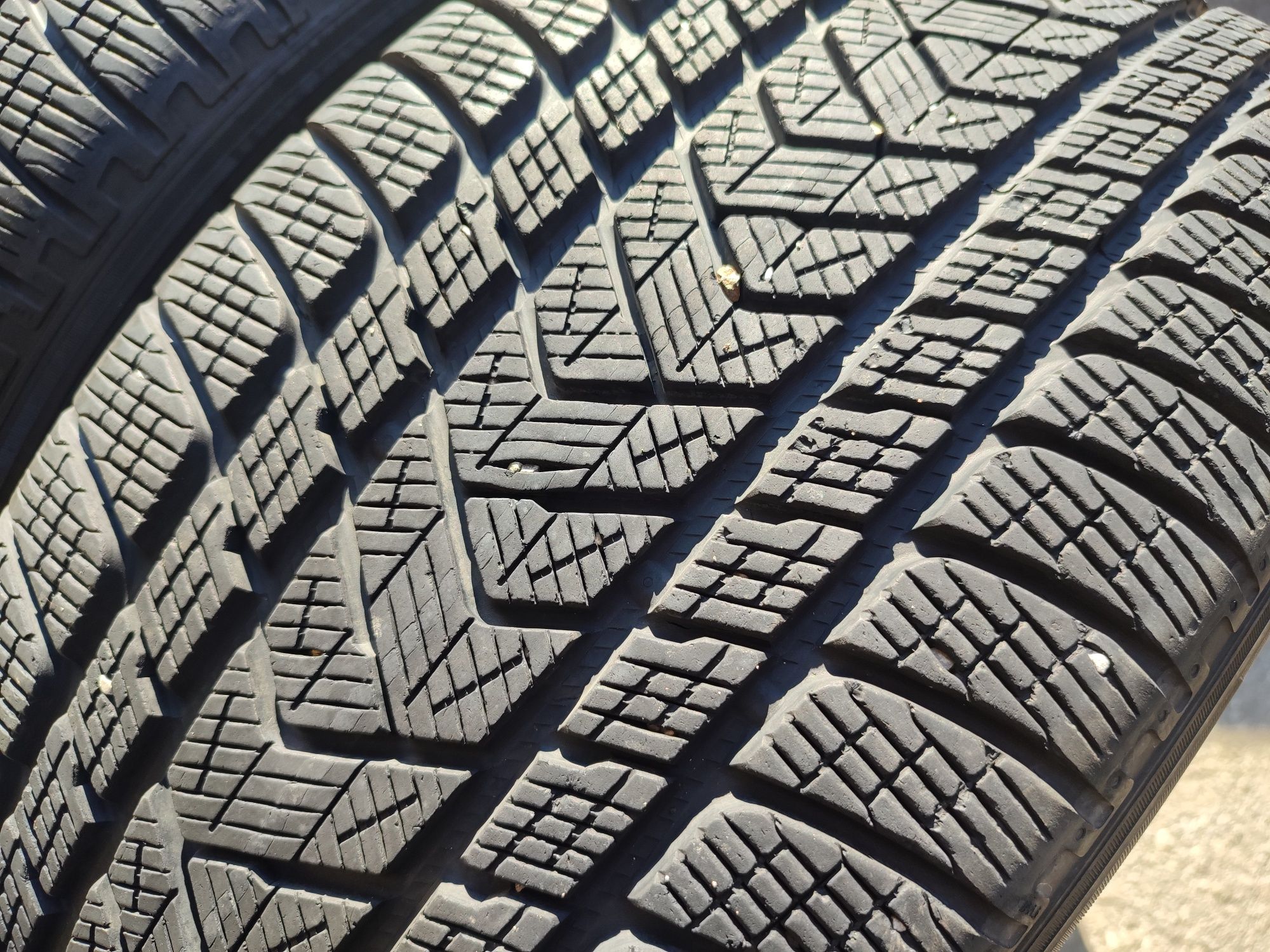 275/50/20" 4бр Pirelli sotozero winter,dot2320,7mm