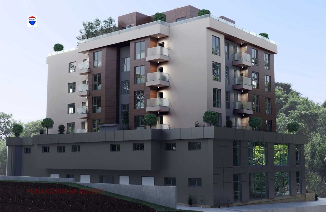 Продава се Тристаен апартамент в Русе, Централен южен район - 107 кв.м за 1097 €/кв.м - Снимка #4