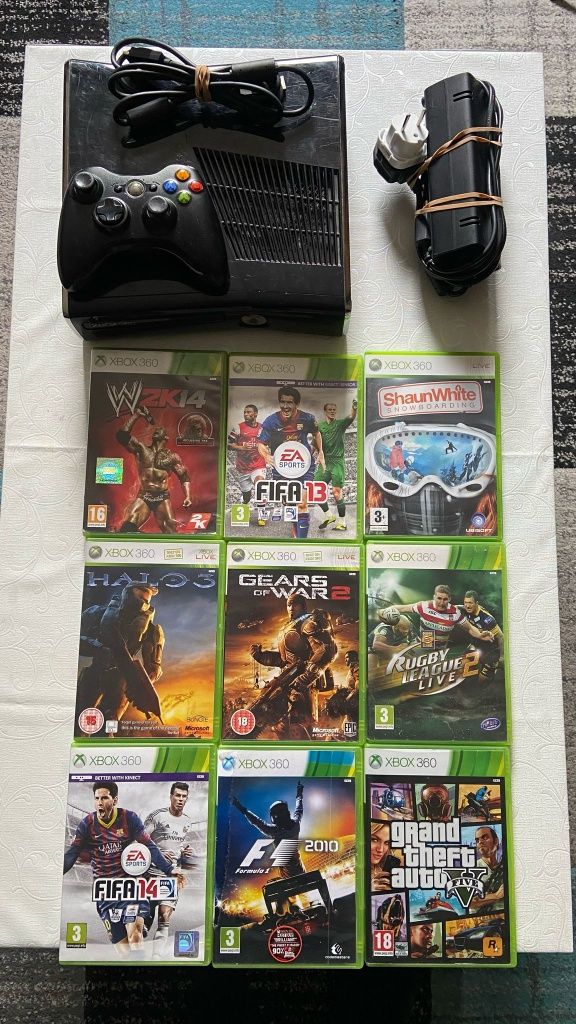 Consola Xbox 360 Slim. Cu Gta 5 si alte 8 jocuri.