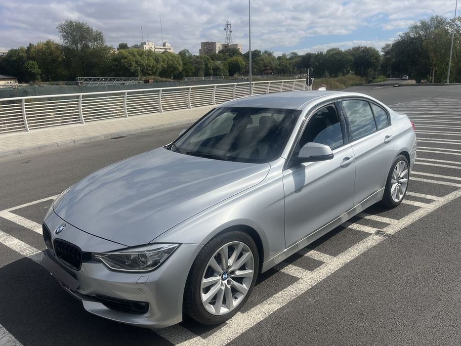 BMW Seria 3 BMW F30 // 328i // 2012 // Luxury Edition