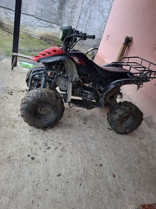 Vând ateveu de 250 cc