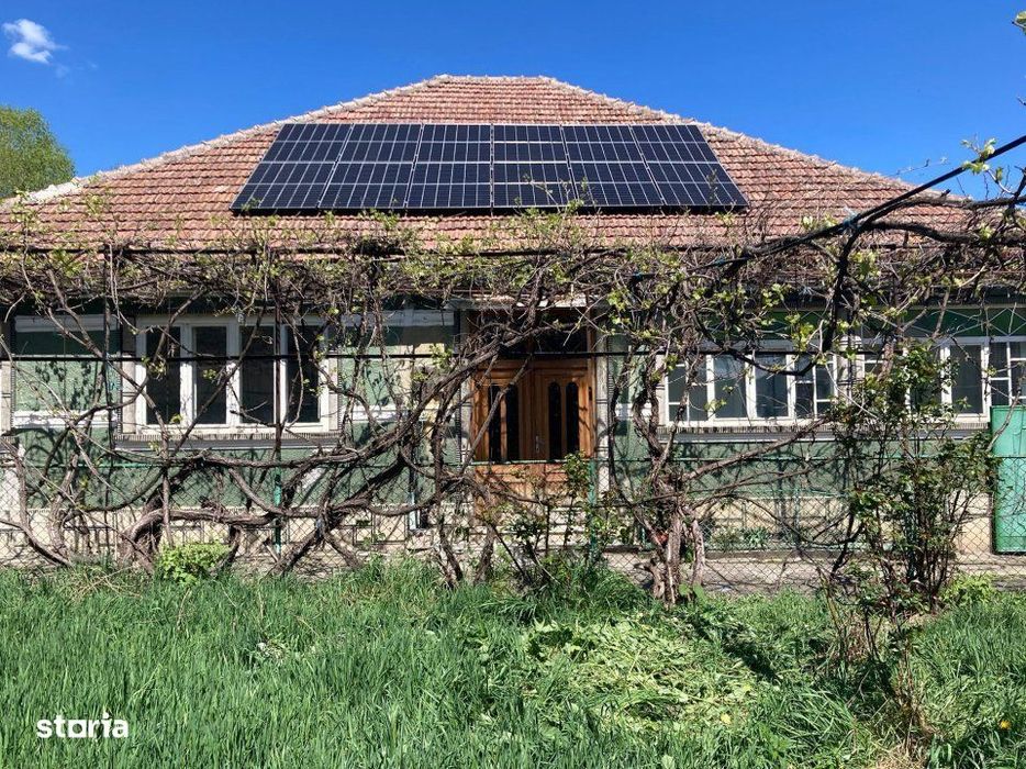 Casa sanatoasa in centrul localitatii Cristian