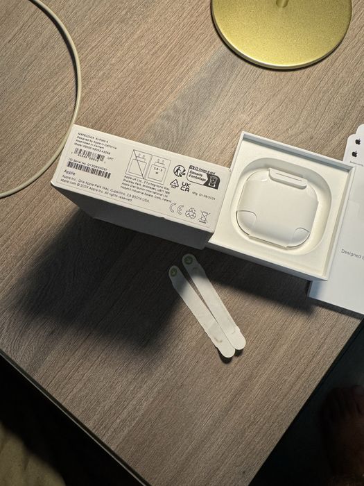 AirPods 4 Noi Garantie! Sigilate Fara ANC!