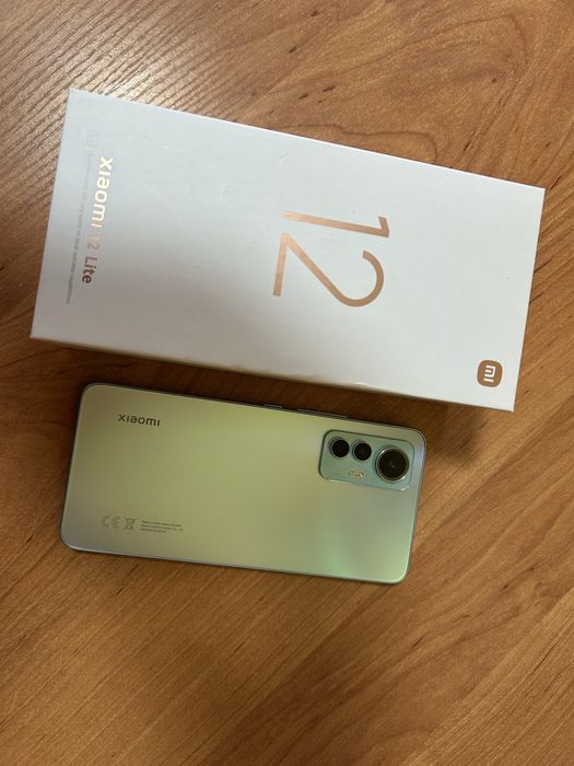 Телефон Xiaomi 12lite