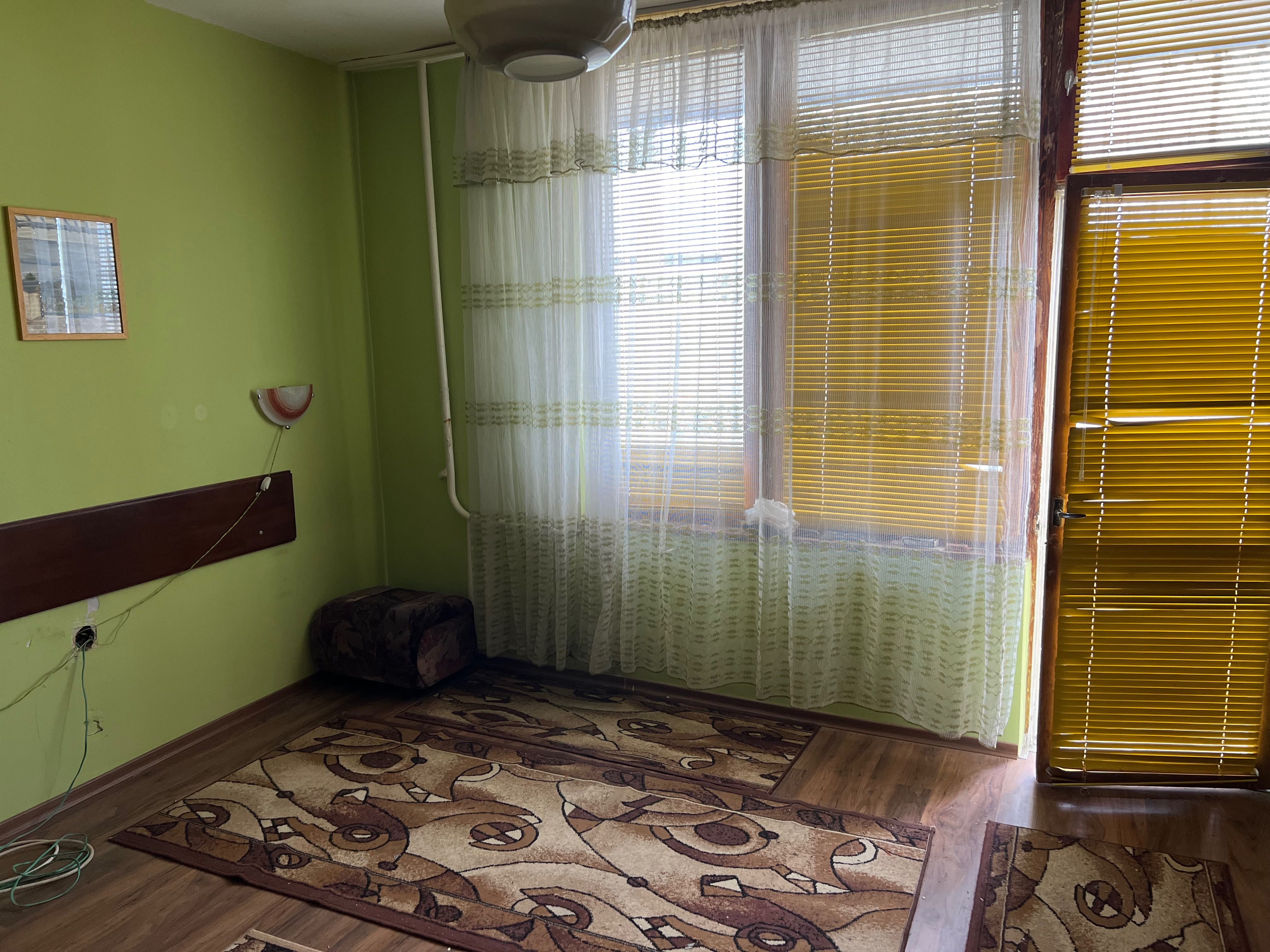 Продаваме апартамент без брокер - Шумен добруджанския 96кв. чиста площ