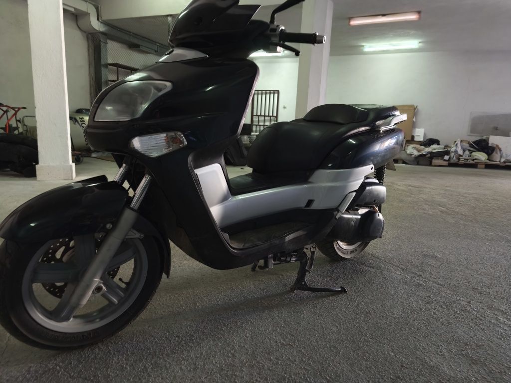 Скутер Yamaha xc300