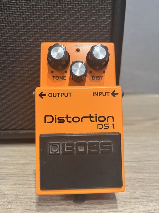 Boss distortion DS-1