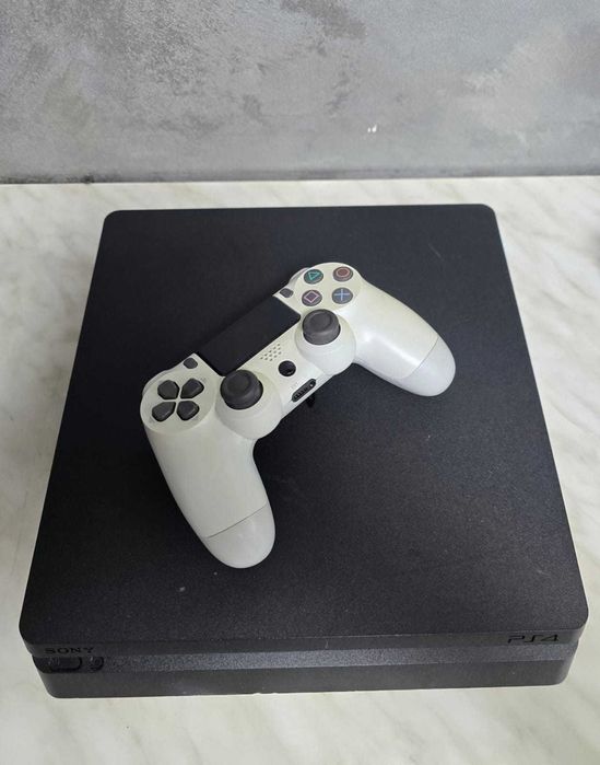 PlayStation 4 Slim 500 GB + 1 Controller Bmg Amanet 95483