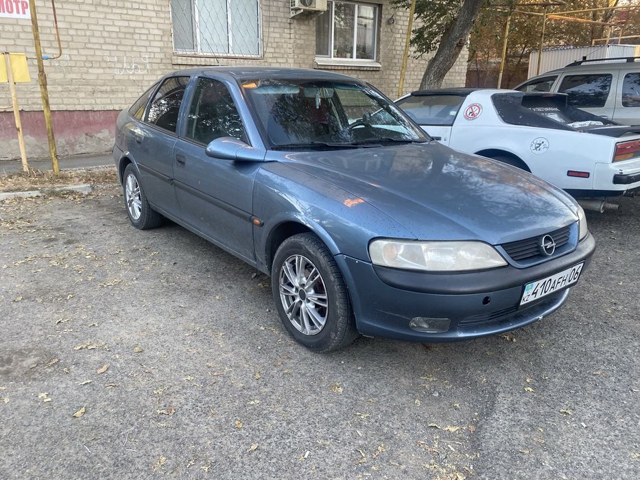 Опель вектра Б 1996г.в объем 1.6