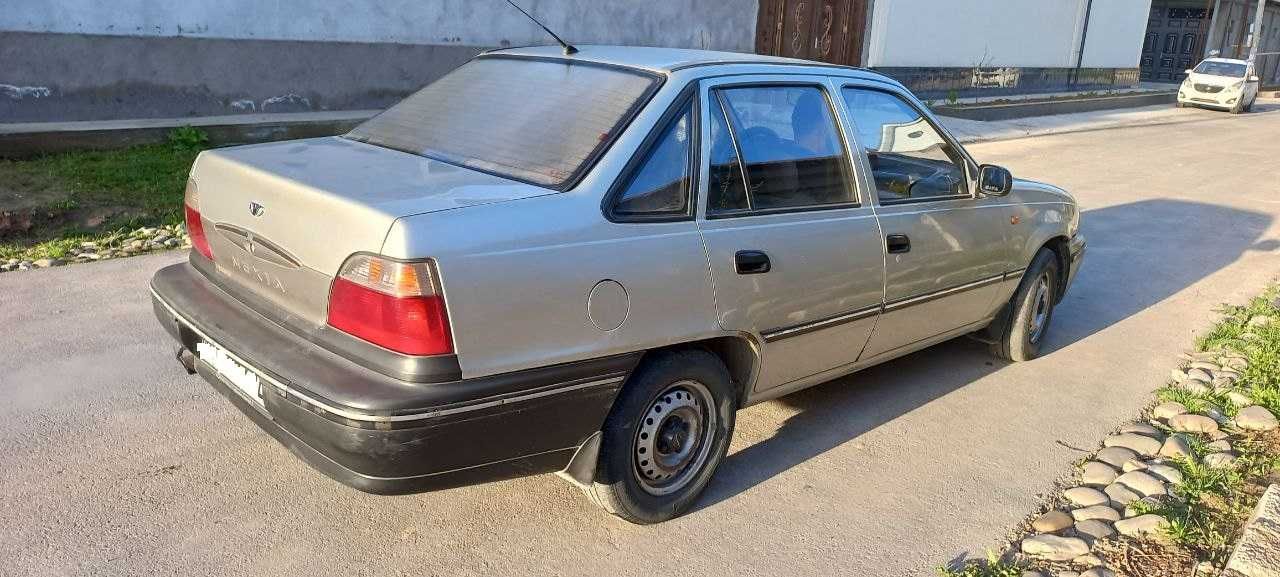 Нексия 1 сонс сотилади 2006 йил 347000 юрган 4, 100