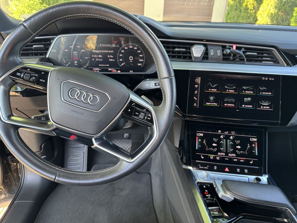 Audi e-tron 50, quattro, Sportback, S line