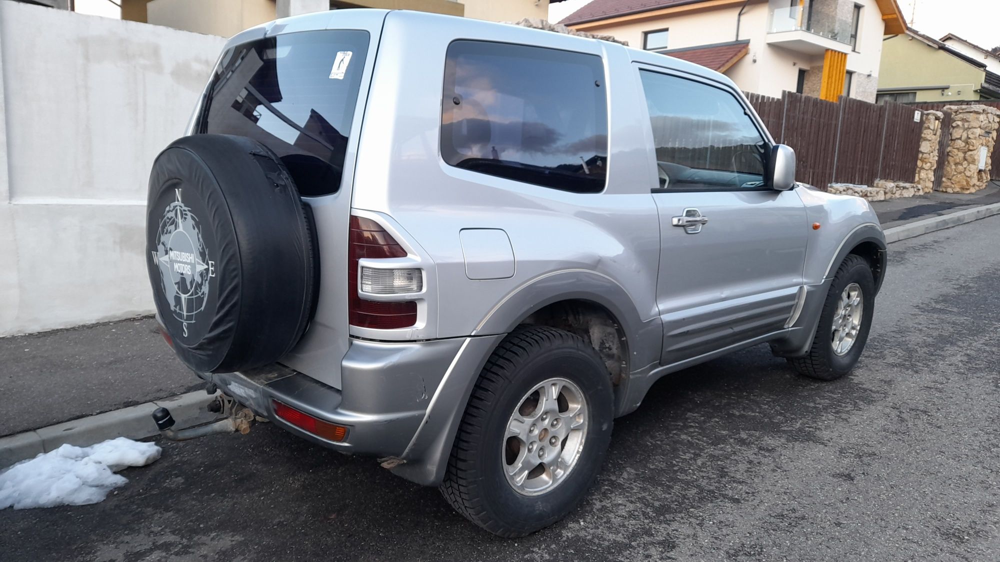 Mitsubishi Pajero 3.2  Autoutilitara