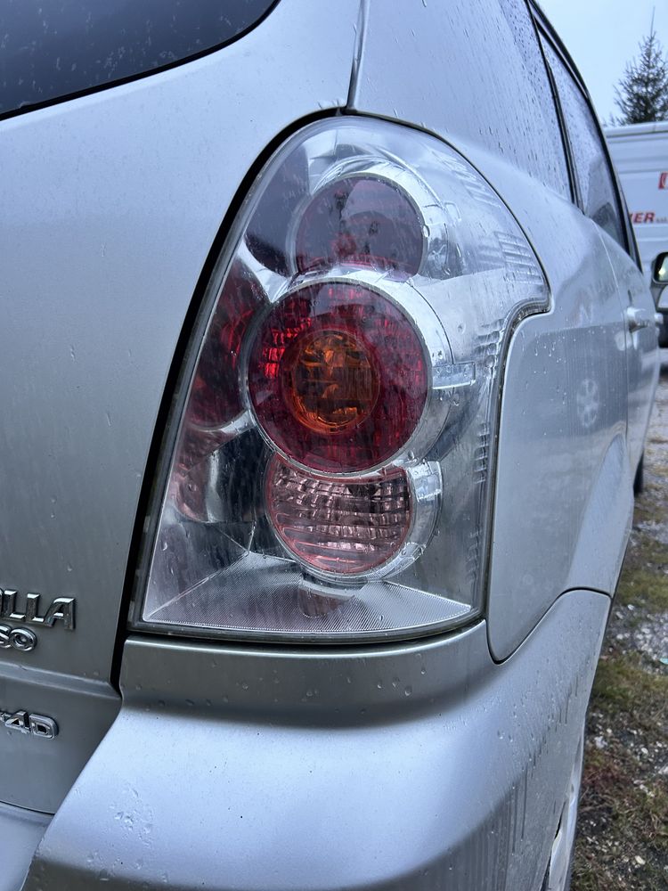 Тойота Корола Версо.D-4D. 177к.с.На!части!Toyota corolla verso 2.2.D-4