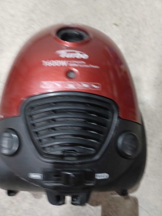 Мощна прахосмукачка L G 1600