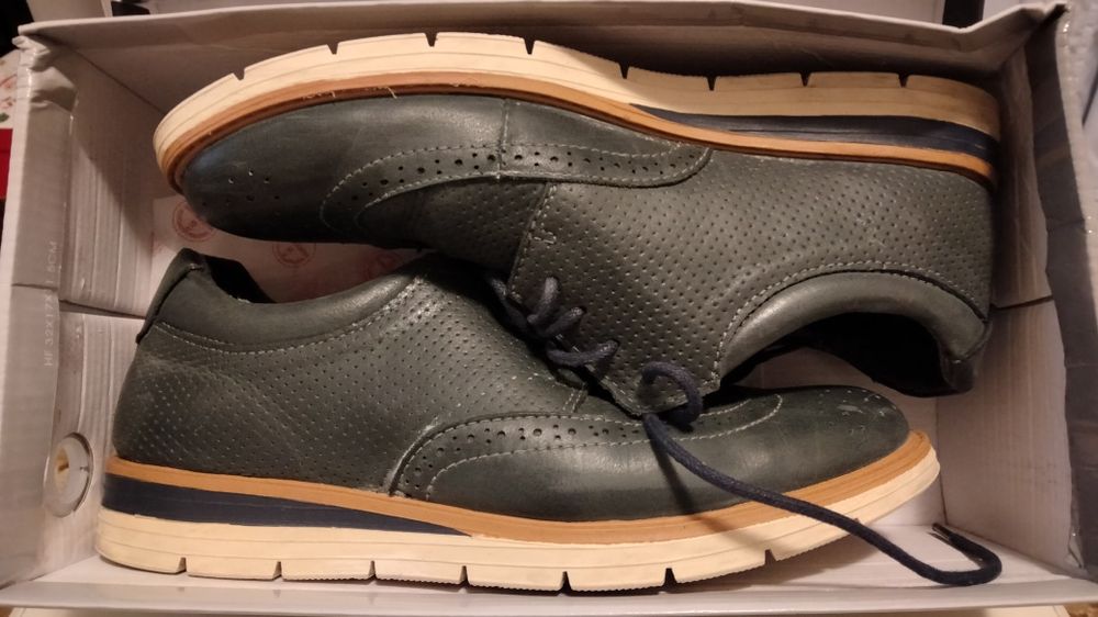 Pantofi bărbătești de piele