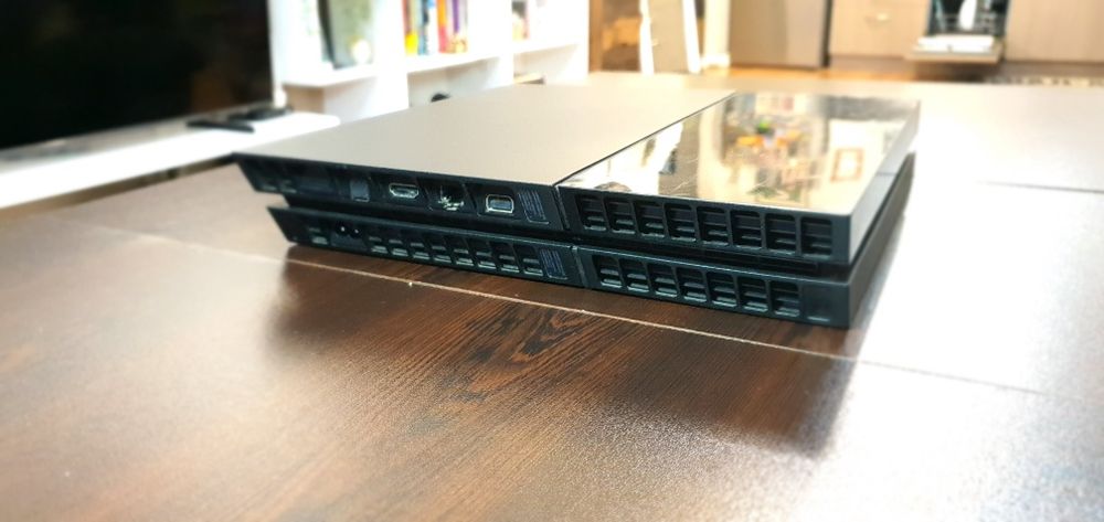 Конзола Playstation 4