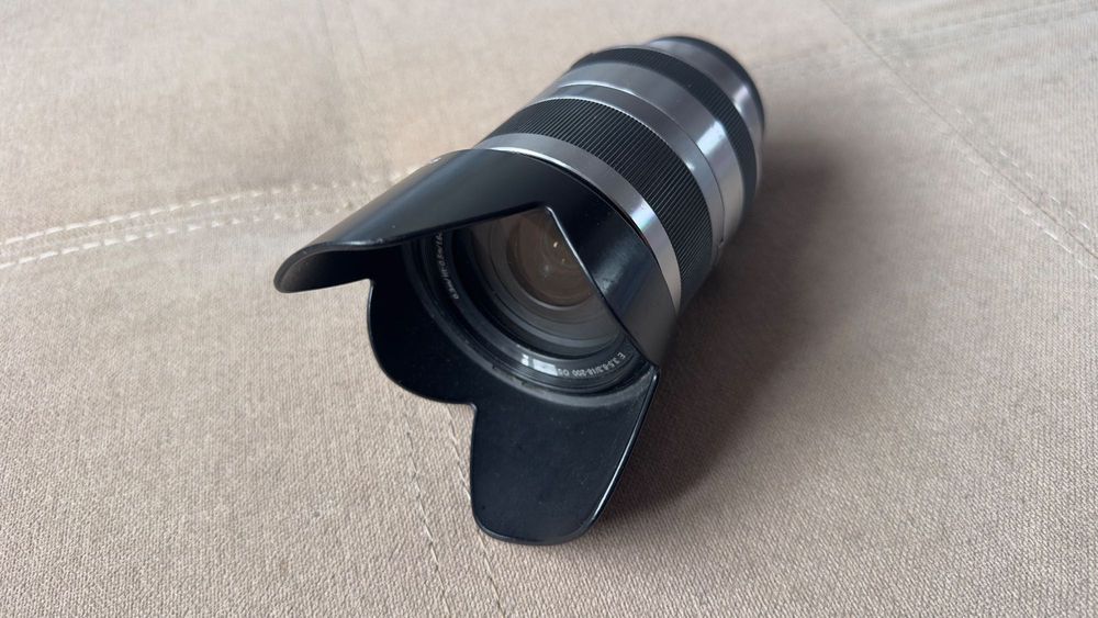 obiectiv Sony 18-200mm f/3,5-6,3 OSS E-Mount Lens 700 lei