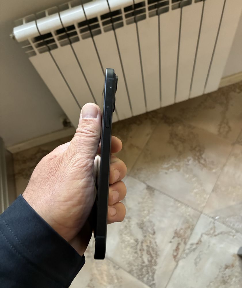 Iphone 15 plus. Нов
