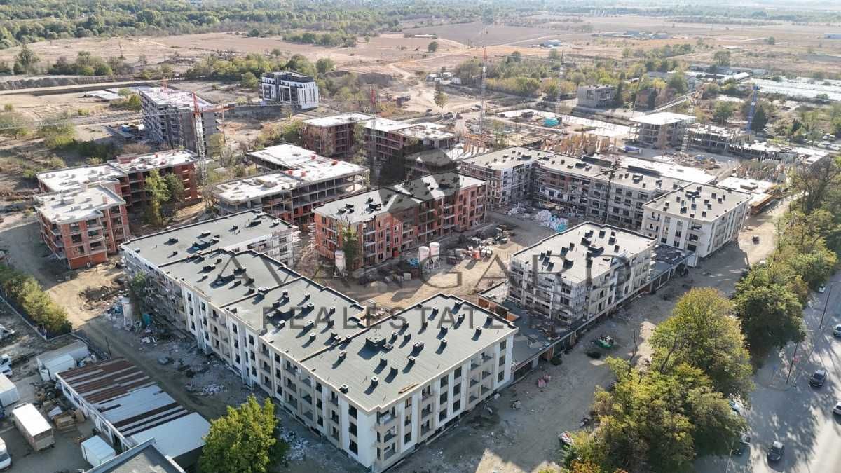 оф.21512 Тристаен пред АКТ 16 Кършияка