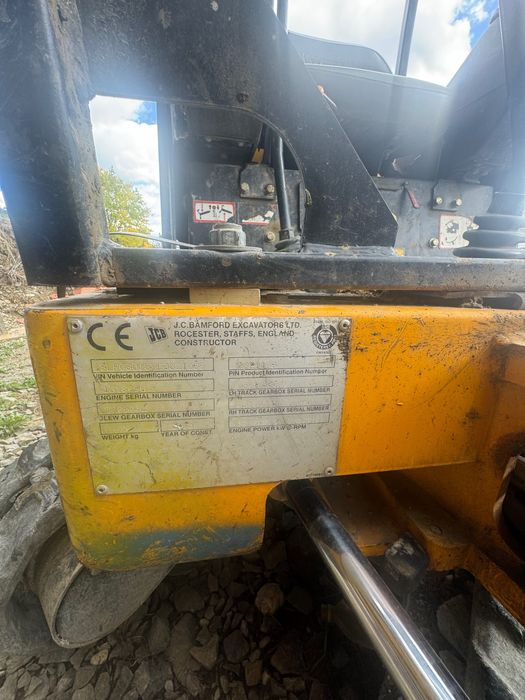 De Vânzare excavator jcb model 8