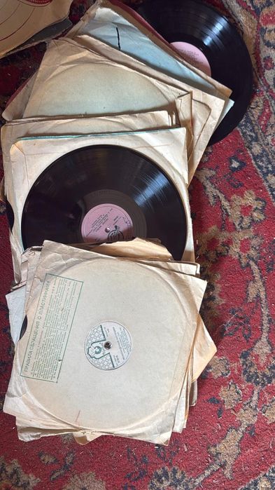 Лот из грамм пластинок