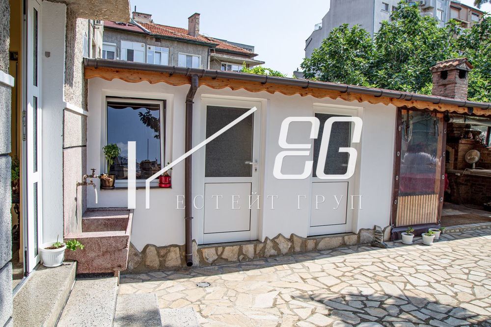 Етаж от къща в Варна-Аспарухово площ 210 цена 275000