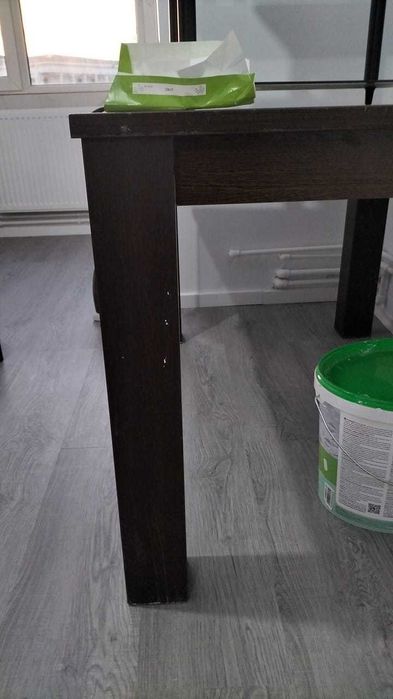 Masă bucătărie în stare bună