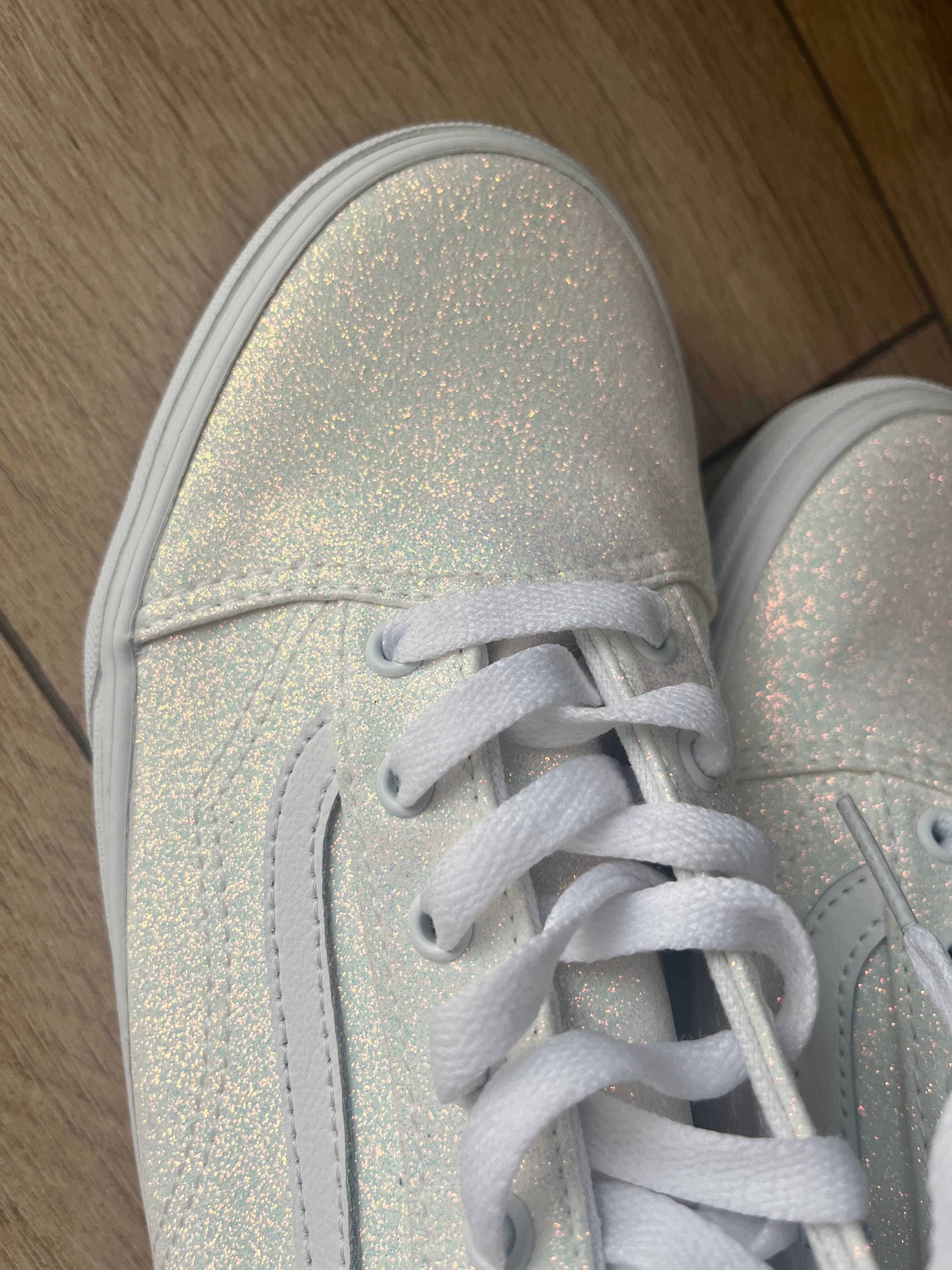 Нови бели кецове Vans 38.5